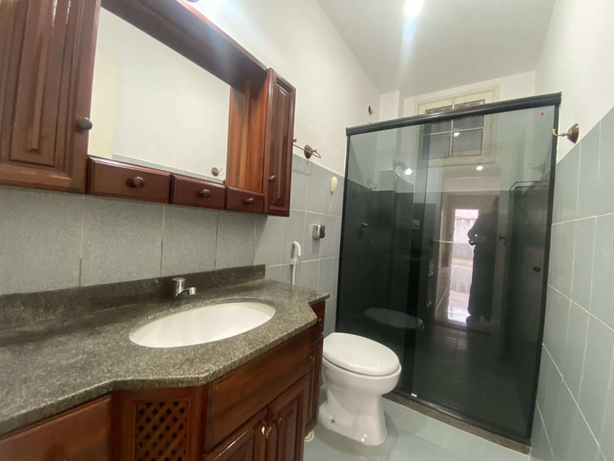 Aconchegante casa 2 quartos locação fixa. - Carla Neves Imóveis