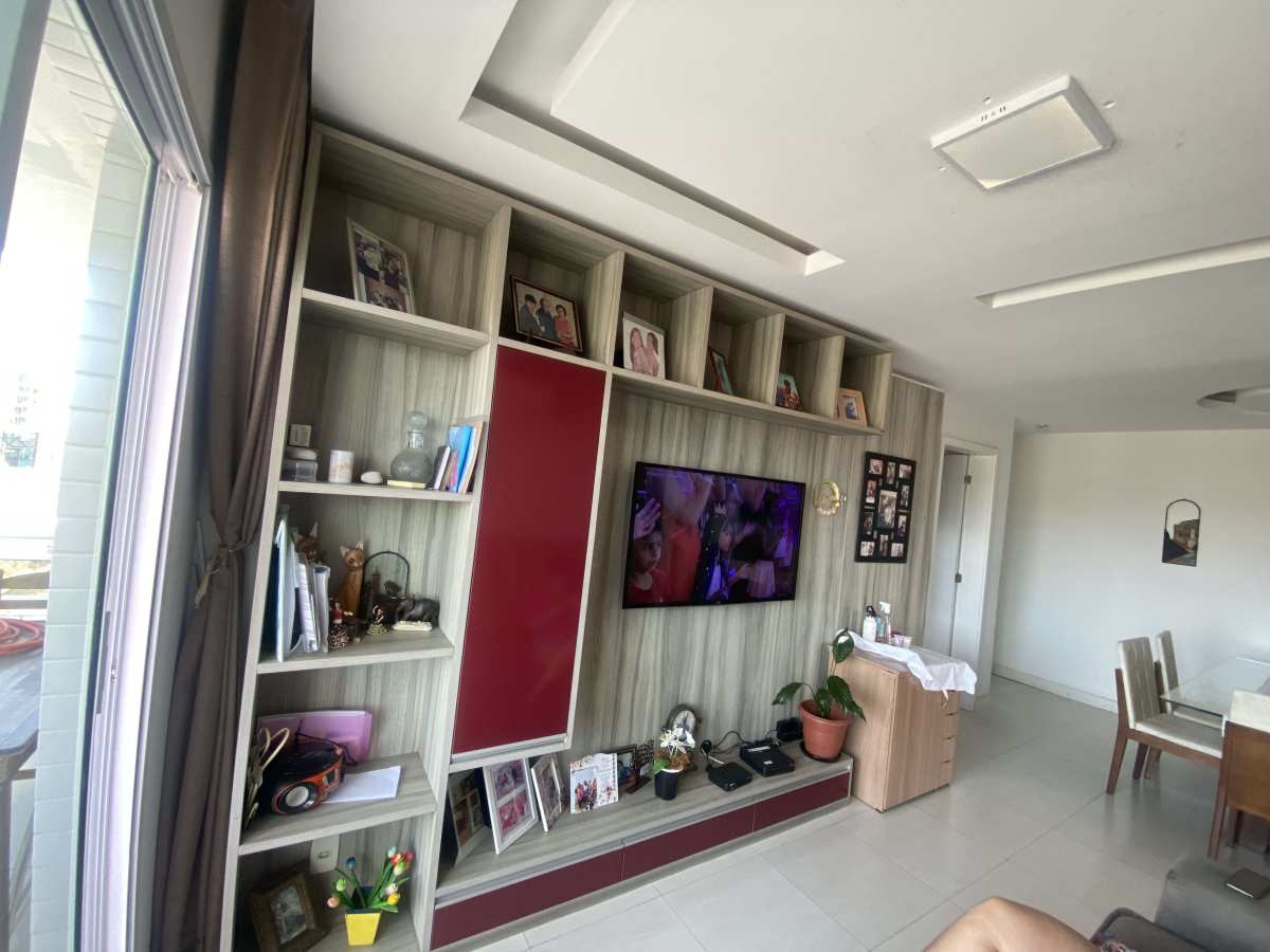 Apartamento à Venda em Condomínio Completo - Carla Neves Imóveis