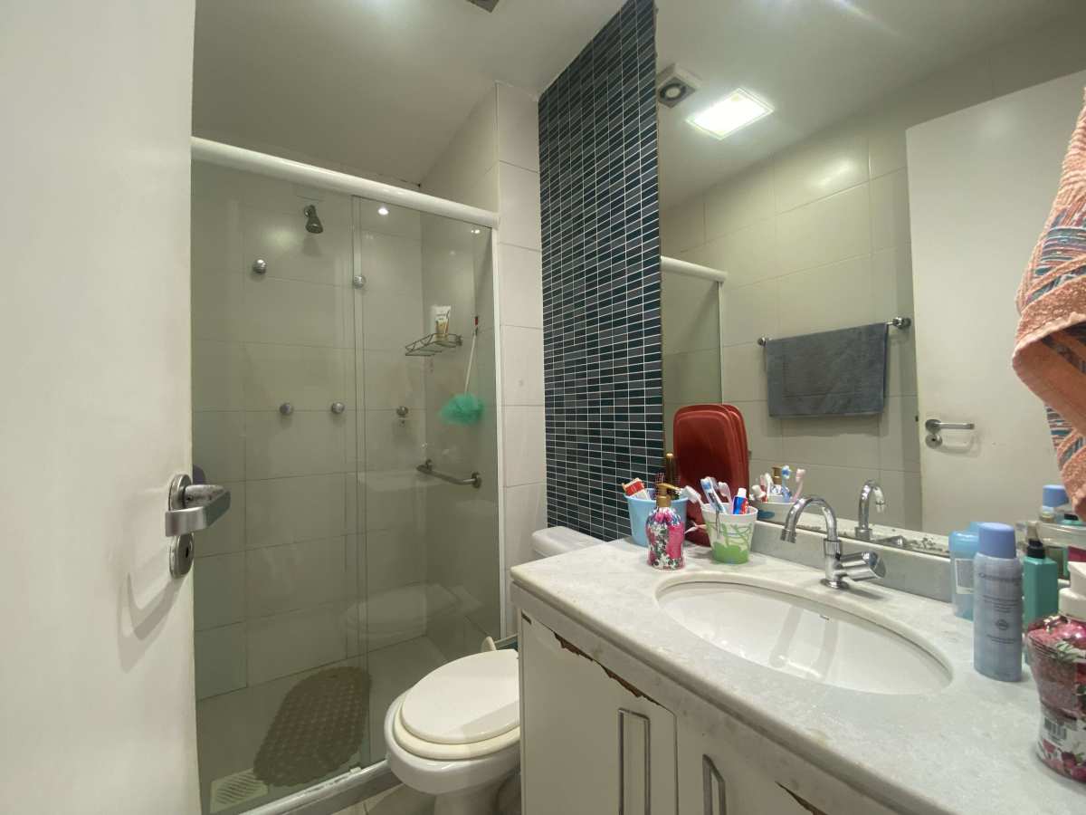 Apartamento à Venda em Condomínio Completo - Carla Neves Imóveis