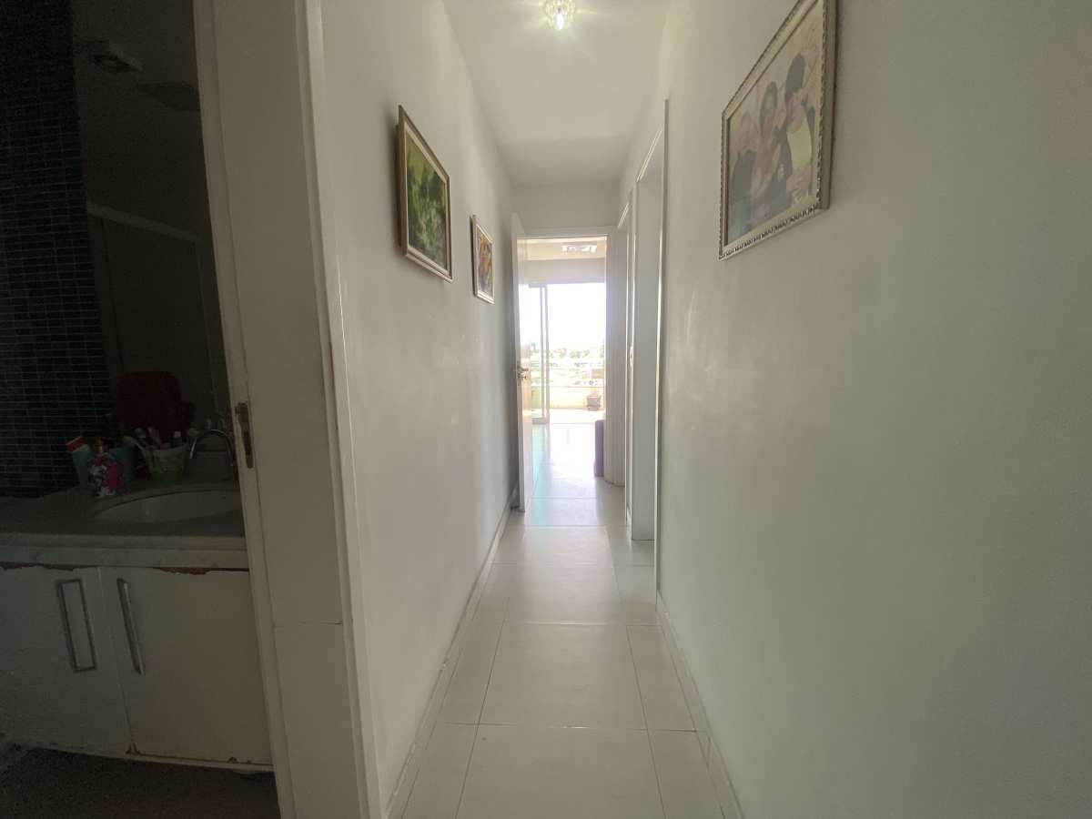 Apartamento à Venda em Condomínio Completo - Carla Neves Imóveis