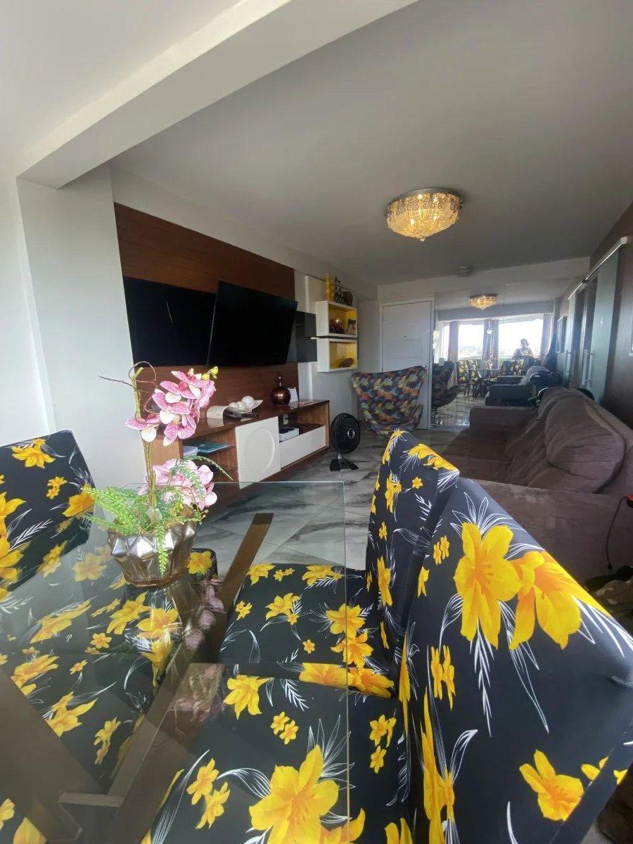 Apartamento à venda em Cabo Frio, Centro, com 2 quartos, 88m² - Carla Neves Imóveis