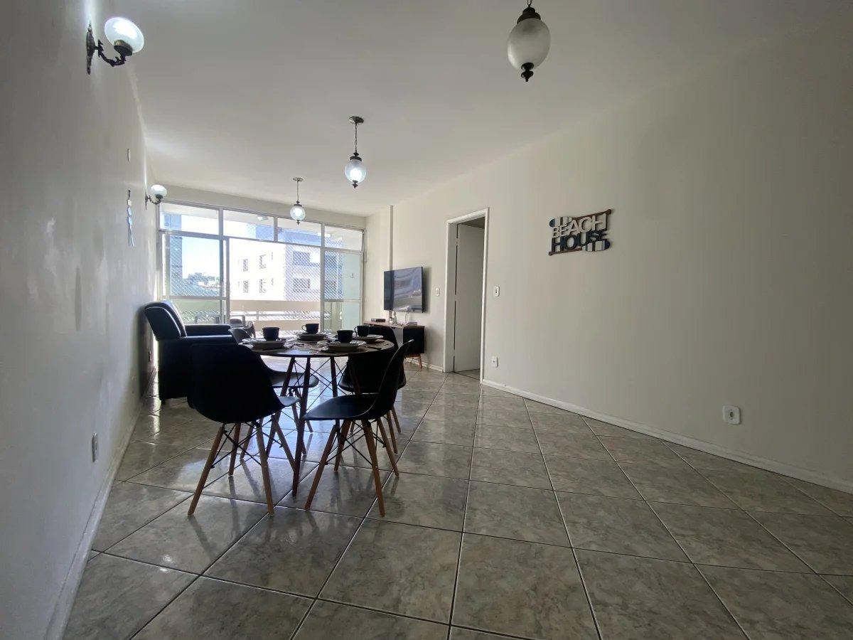 Apartamento com 4 quartos, 134m², à venda em Cabo Frio, Centro - Carla Neves Imóveis