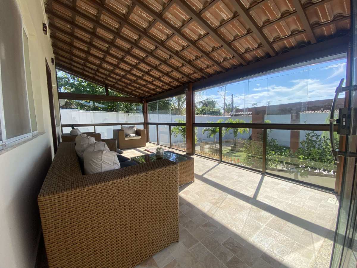 Casa Charmosa à Venda – Conforto, Espaço e Tranquilidade. - Carla Neves Imóveis