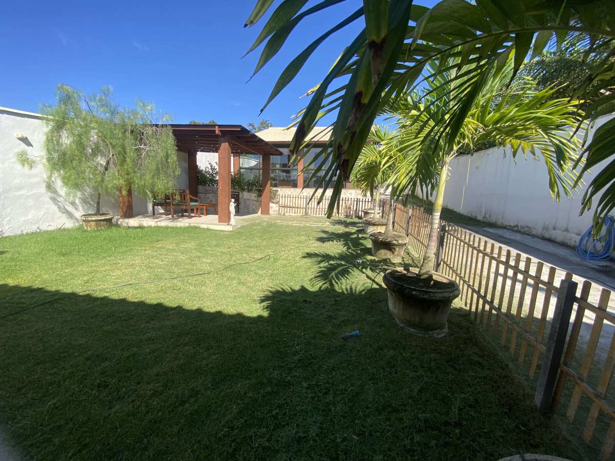 Casa Charmosa à Venda – Conforto, Espaço e Tranquilidade. - Carla Neves Imóveis