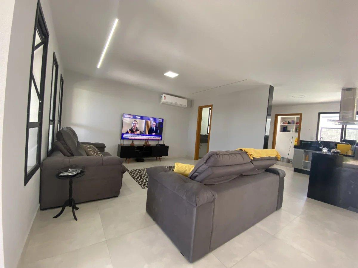 Casa Alto Padrão Alphaville  Cabo Frio - Carla Neves Imóveis