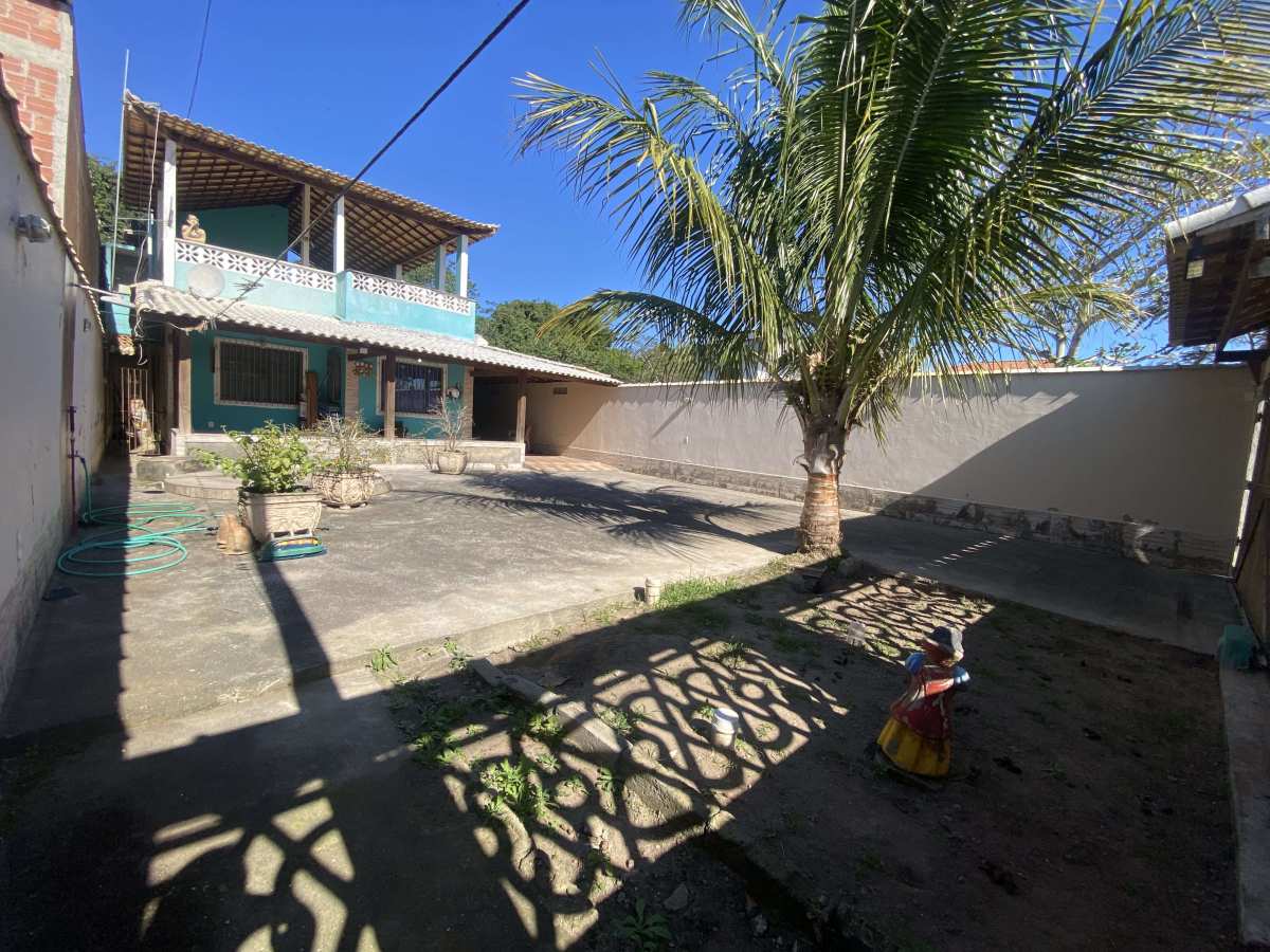Casa independente à venda - Excelente quintal