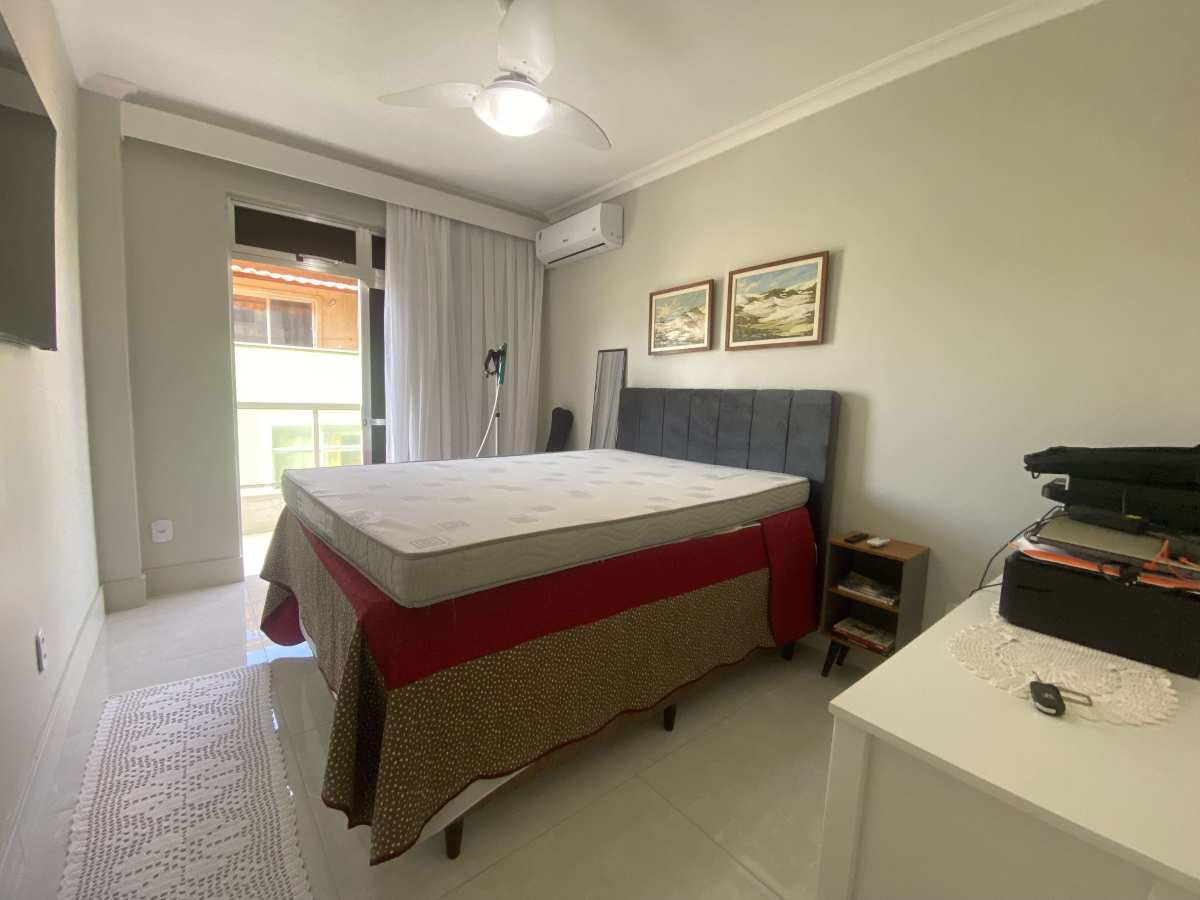 Lindo Apartamento Reformado à Venda – 2 Quartos (1 Suíte), 1 Vaga de Garagem - Carla Neves Imóveis