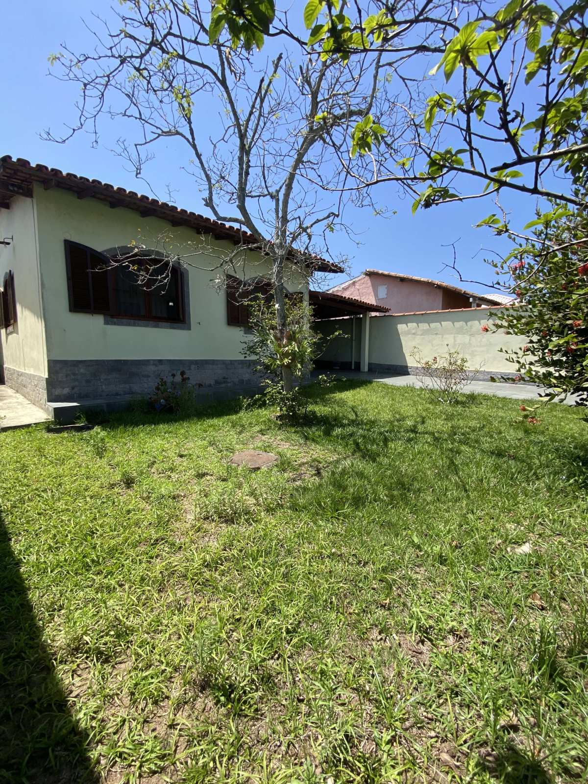 Oportunidade Única! Casa Independente à Venda em Bairro Residencial com Conveniência Total! - Carla Neves Imóveis