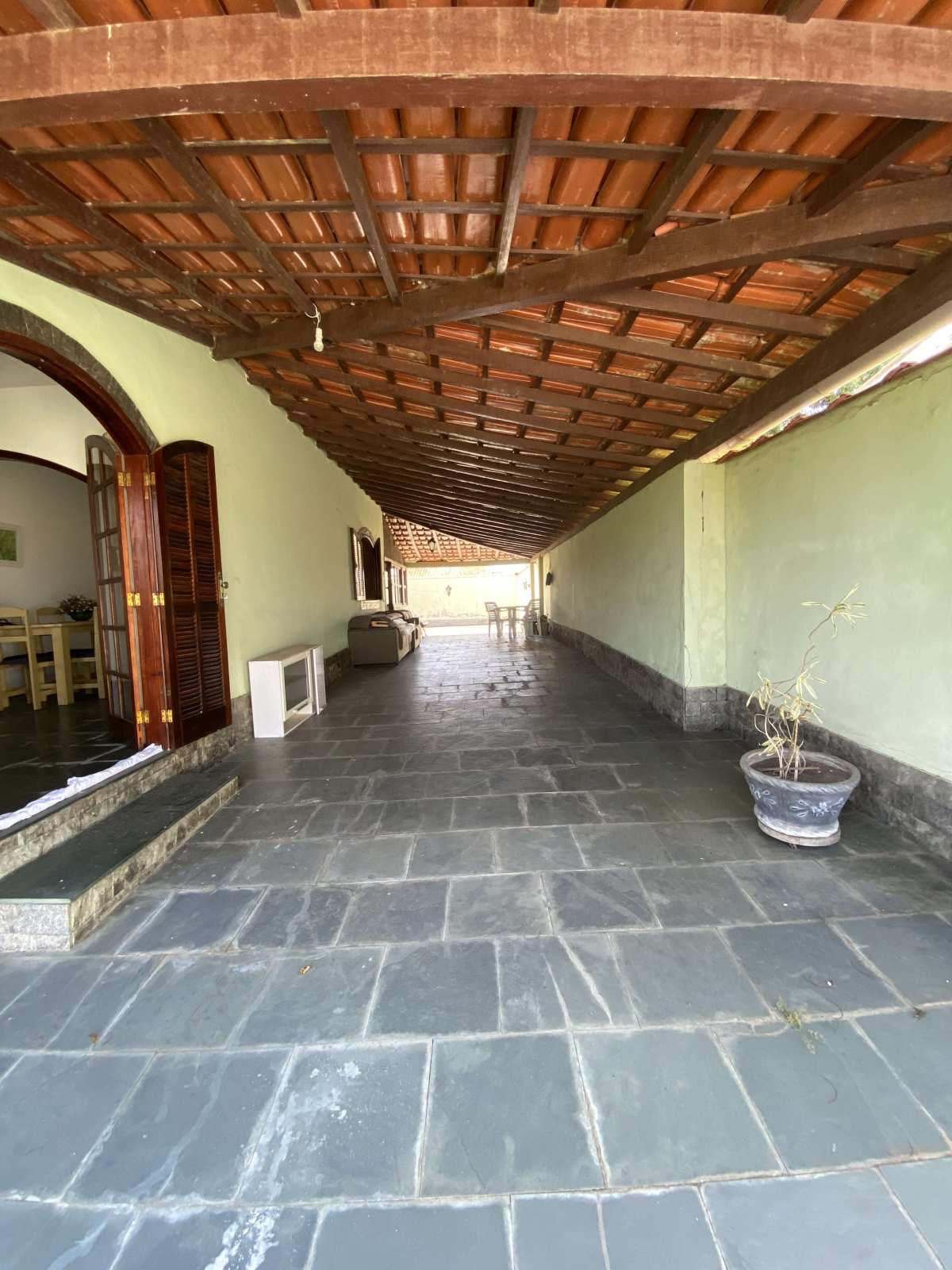 Oportunidade Única! Casa Independente à Venda em Bairro Residencial com Conveniência Total! - Carla Neves Imóveis