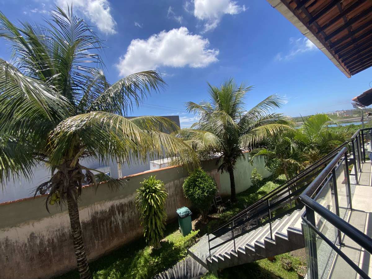 Seu Refúgio em Cabo Frio: Apartamento porteira fechada – Pronto para Morar! - Carla Neves Imóveis